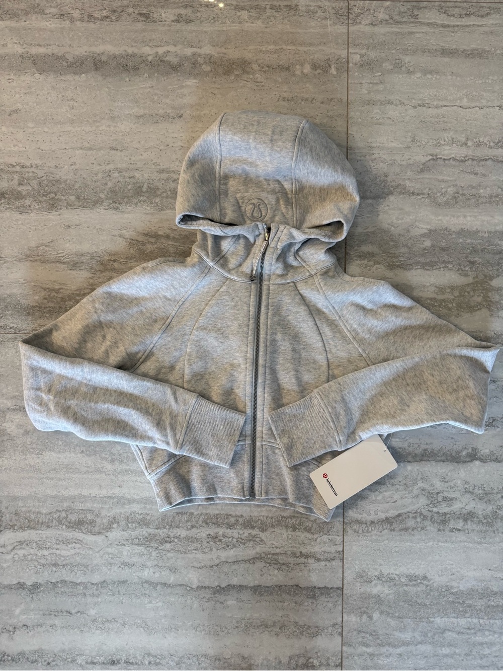 NWT Lululemon scuba fill-zip Cropped Hoodie - Size 6